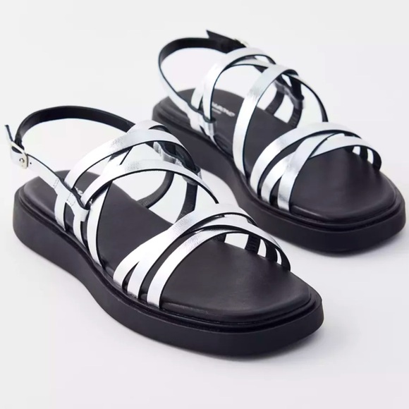 Vagabond Shoes - Vagabond Shoemakers Connie Strappy Sandal Silver  37